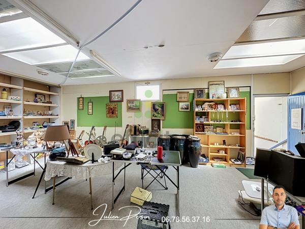 Appartement
         5 pièces
        - 98 m² 273 000 € *