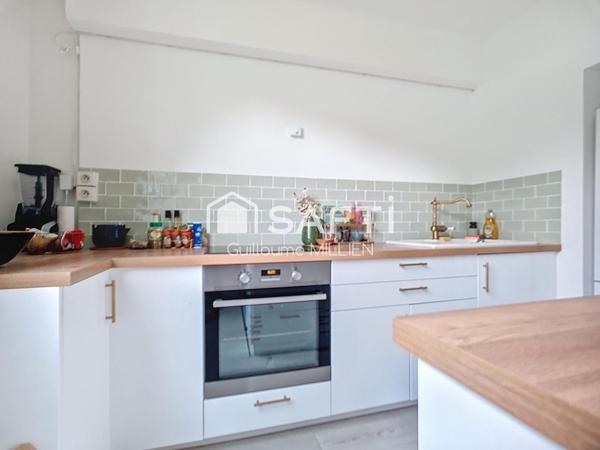 Très beau T2 entièrement rénové au métro Fort de Mons