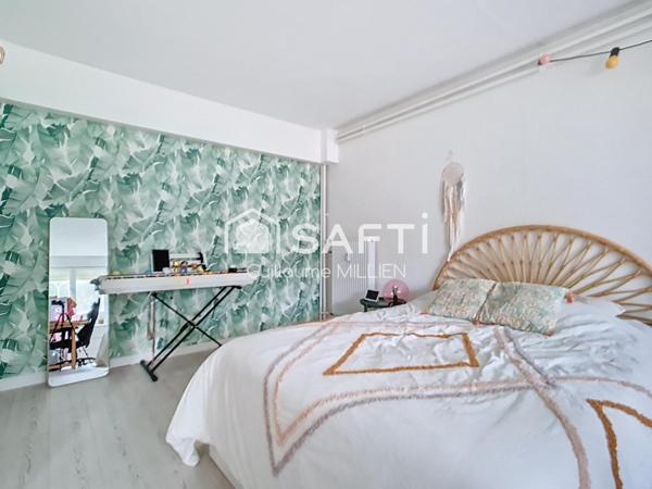 Très beau T2 entièrement rénové au métro Fort de Mons