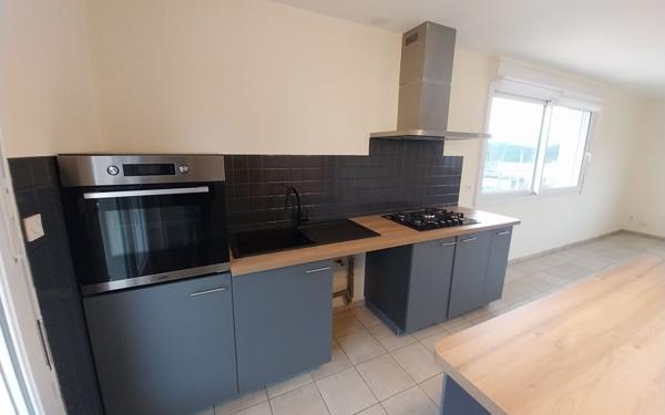 Appartement à louer    3 pièces • 76,48 m2 Saint-Yrieix-la-Perche