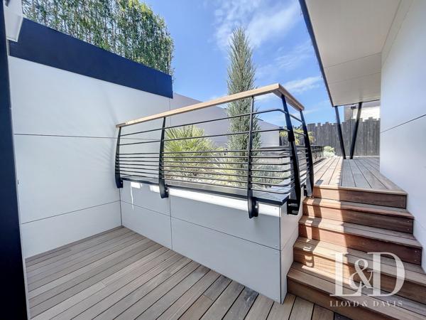 VAUX SUR MER-PONTAILLAC / villa  216 m² 4 chambres, bel apperçu mer