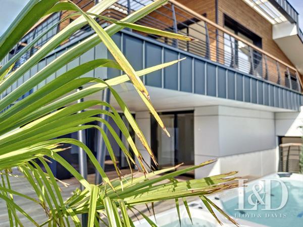 VAUX SUR MER-PONTAILLAC / villa  216 m² 4 chambres, bel apperçu mer