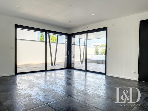 VAUX SUR MER-PONTAILLAC / villa  216 m² 4 chambres, bel apperçu mer