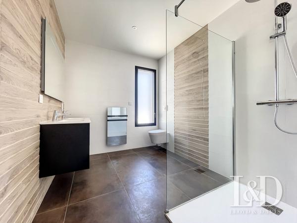 VAUX SUR MER-PONTAILLAC / villa  216 m² 4 chambres, bel apperçu mer