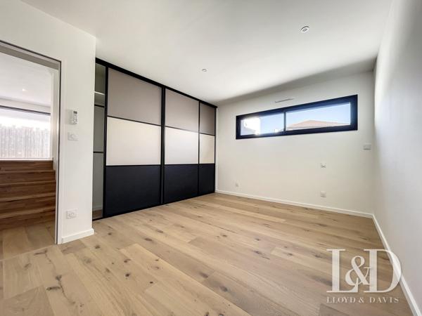 VAUX SUR MER-PONTAILLAC / villa  216 m² 4 chambres, bel apperçu mer