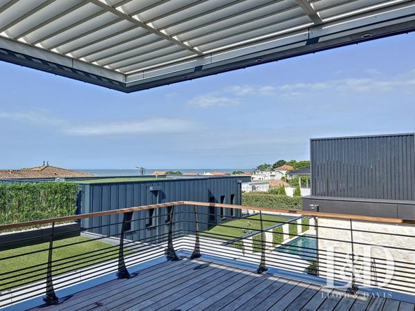 VAUX SUR MER-PONTAILLAC / villa  216 m² 4 chambres, bel apperçu mer