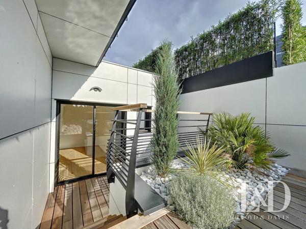 VAUX SUR MER-PONTAILLAC / villa  216 m² 4 chambres, bel apperçu mer