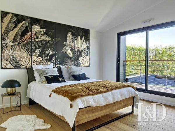 VAUX SUR MER-PONTAILLAC / villa  216 m² 4 chambres, bel apperçu mer