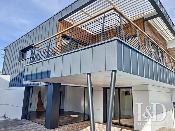 VAUX SUR MER-PONTAILLAC / villa  216 m² 4 chambres, bel apperçu mer