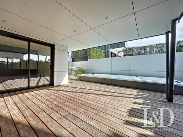 VAUX SUR MER-PONTAILLAC / villa  216 m² 4 chambres, bel apperçu mer