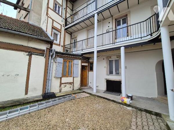 DIJON, appartement de 35 m² avec cave. Proximité parc et jardin DARCY et proximité Gare.