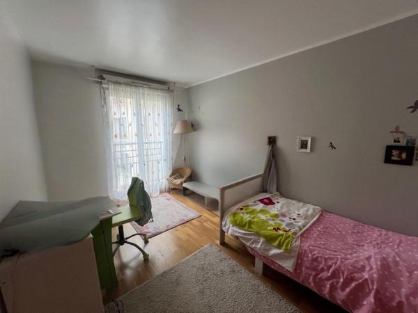 Appartement 3 pièces avec terrasse – Parking & cave