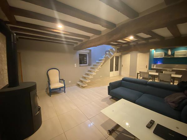 Maison de caractère rénovée avec pierres apparentes ? Limite Semoy