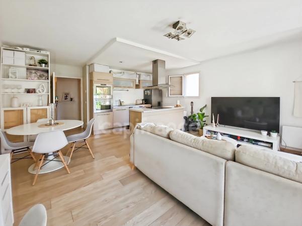 Appartement à vendre 3 pièces MALLEMORT (13)