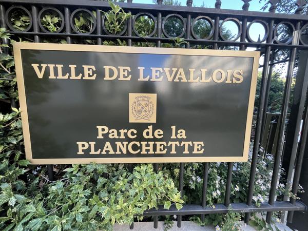 Levallois-Perret (92300) Appartement en étoile de type F3 à louer meublé !