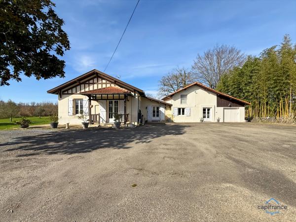 Dpt Gers (32), à vendre BARCELONNE DU GERS Maison T5 de 155 m² habitables + grands garages, dépendances et piscine sur 8678 m² de terrain, au calme