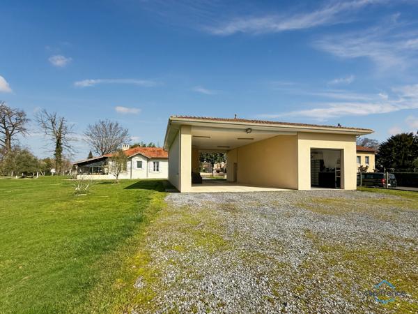 Dpt Gers (32), à vendre BARCELONNE DU GERS Maison T5 de 155 m² habitables + grands garages, dépendances et piscine sur 8678 m² de terrain, au calme
