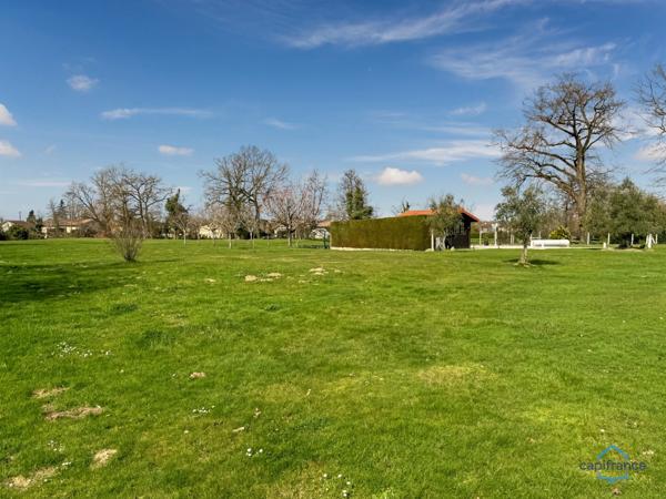 Dpt Gers (32), à vendre BARCELONNE DU GERS Maison T5 de 155 m² habitables + grands garages, dépendances et piscine sur 8678 m² de terrain, au calme