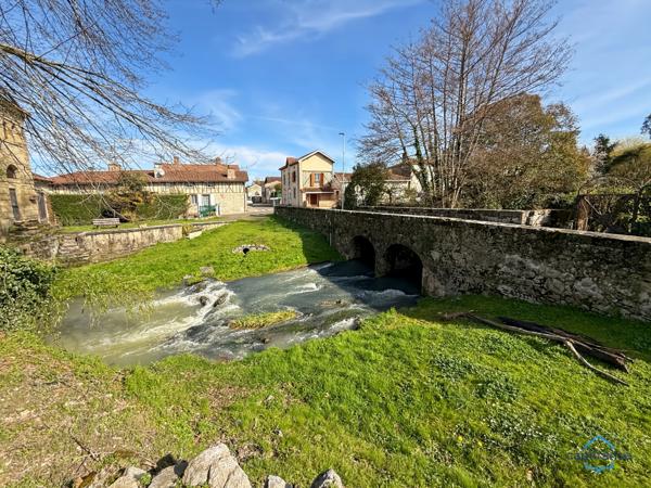 Dpt Gers (32), à vendre BARCELONNE DU GERS Maison T5 de 155 m² habitables + grands garages, dépendances et piscine sur 8678 m² de terrain, au calme