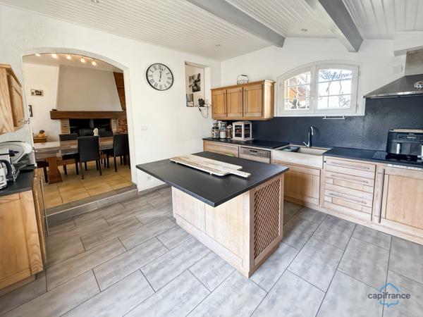 Dpt Gers (32), à vendre BARCELONNE DU GERS Maison T5 de 155 m² habitables + grands garages, dépendances et piscine sur 8678 m² de terrain, au calme