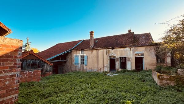 Thory (89200) Ancien corps de ferme à renover avec dépendances et jardin de 447 m2 au prix de 58 000 € F.A.I. secteur THORY