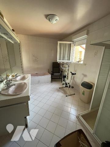 Pavillon, 5 chambres, garage, jardin.