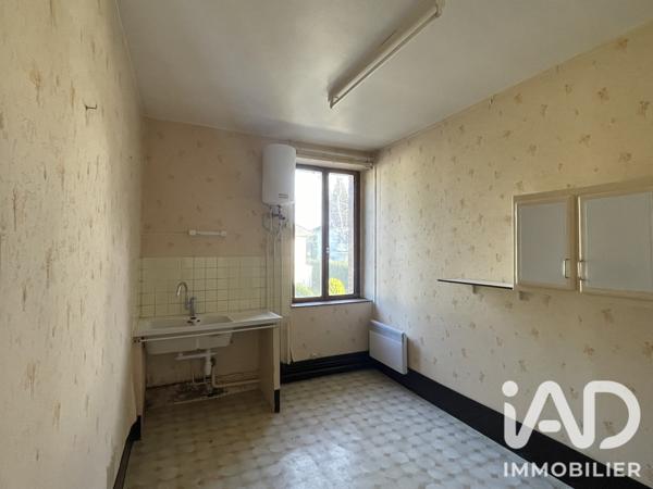 Immeuble à vendre 339 m² Sancergues