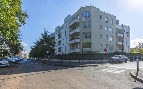 Appartement à vendre    1 pièce • 25,56 m2 Fleury-Mérogis