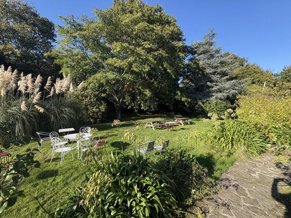 A vendre RIEC SUR BELON (29340) Ensemble de 2 Chaumières 11 pièces 3 chambres 275 m2