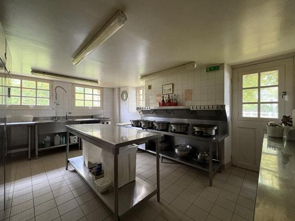 A vendre RIEC SUR BELON (29340) Ensemble de 2 Chaumières 11 pièces 3 chambres 275 m2