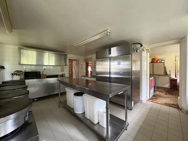 A vendre RIEC SUR BELON (29340) Ensemble de 2 Chaumières 11 pièces 3 chambres 275 m2