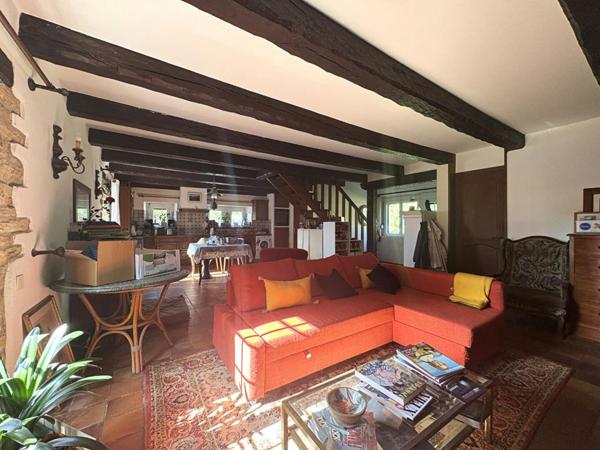 A vendre RIEC SUR BELON (29340) Ensemble de 2 Chaumières 11 pièces 3 chambres 275 m2