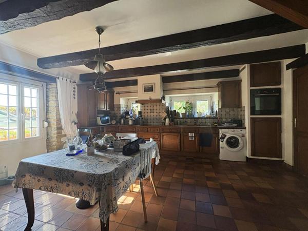 A vendre RIEC SUR BELON (29340) Ensemble de 2 Chaumières 11 pièces 3 chambres 275 m2