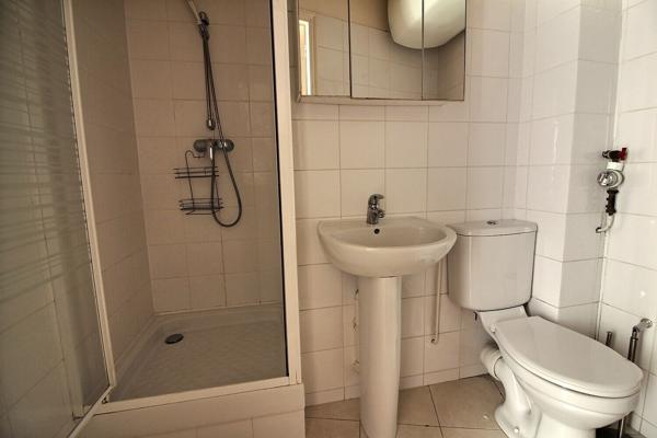 Suresnes , Appartement 2 pièces 36 m² , Avenue Jean Jaurès , Proche La Défense & Tramway T2