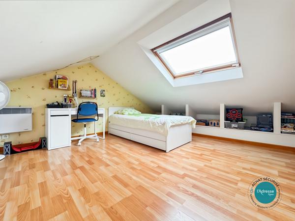 Maison à Saint Germain Lès Corbeil 6 pièce(s) 105 m2