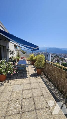 GRENOBLE RARE & UNIQUE - T4 de 109m² - TERRASSE 75m² vue panoramique