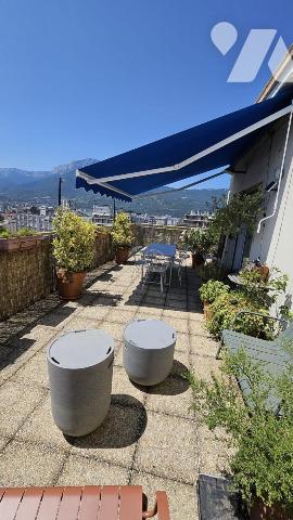 GRENOBLE RARE & UNIQUE - T4 de 109m² - TERRASSE 75m² vue panoramique