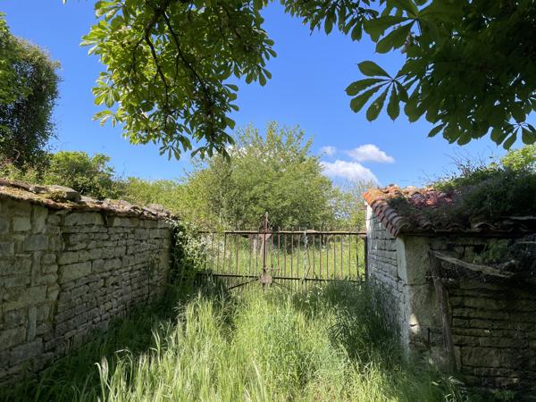 Maison à vendre à Chef-Boutonne (79110) - Deux-Sèvres
