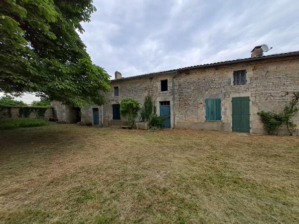 Maison à vendre à Chef-Boutonne (79110) - Deux-Sèvres