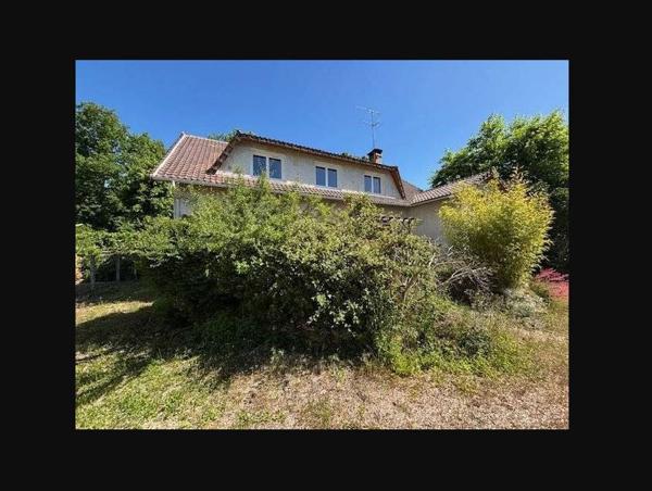 Maison 9 pièce(s) 233 m2