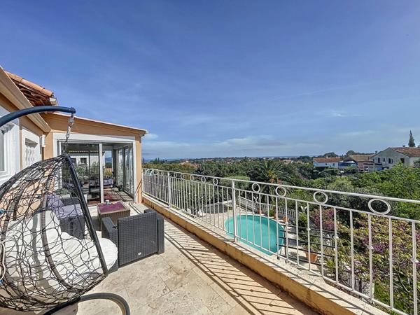 Maison à vendre    6 pièces •  Fréjus