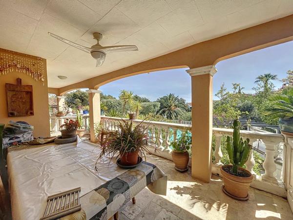 Maison à vendre    6 pièces •  Fréjus