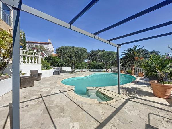 Maison à vendre    6 pièces •  Fréjus