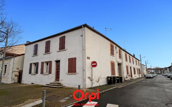 Immeuble à vendre    14 pièces • 460 m2 Montluçon