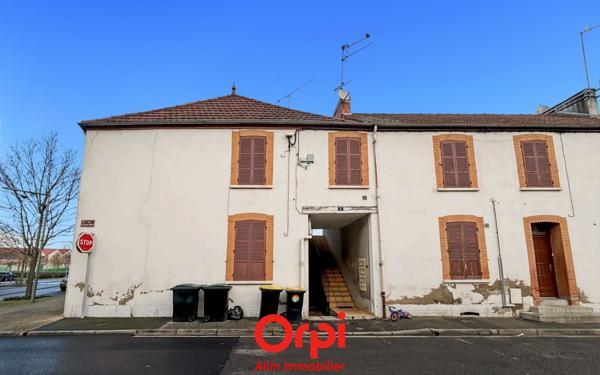 Immeuble à vendre    14 pièces • 460 m2 Montluçon