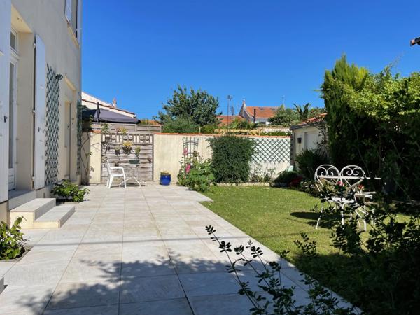 Vente Maison La rochelle 999 000 € HAI - 178 m2 - 4 Chambres - Réf. VM1070-TERREETMER17_