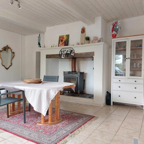 Maison à vendre 7 pièces MONTAUBAN (82) avec hangar de 150m², 6861m² de terrain avec une partie boisée.
