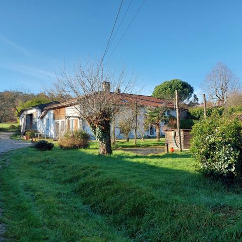 Maison à vendre 7 pièces MONTAUBAN (82) avec hangar de 150m², 6861m² de terrain avec une partie boisée.