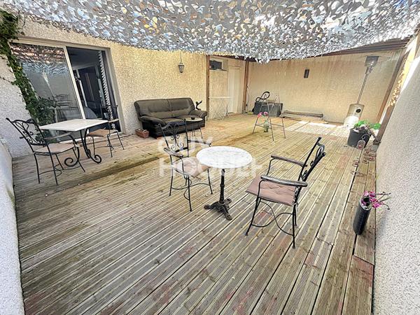 LE BARCARES : Immeuble de 3 lots en vente avec Terrasse