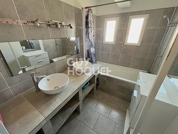 LE BARCARES : Immeuble de 3 lots en vente avec Terrasse